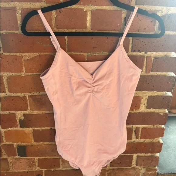 Aritzia TNA Butter Pointe Ballerina Leotard Light Pink - Picture 3 of 7